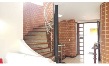 Casa en Arriendo Envigado Sector Loma del Chocho