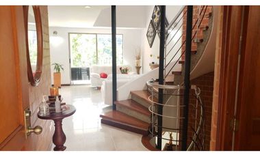 Casa en Arriendo Envigado Sector Loma del Chocho