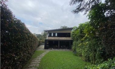 Casa en Arriendo Envigado Sector Loma el Atravesado