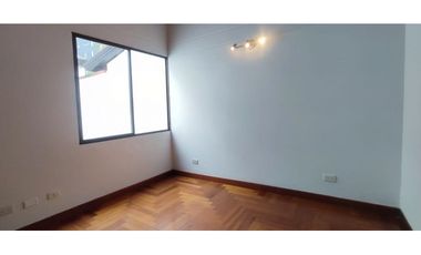 Casa en Alquiler Envigado sector Cumbres