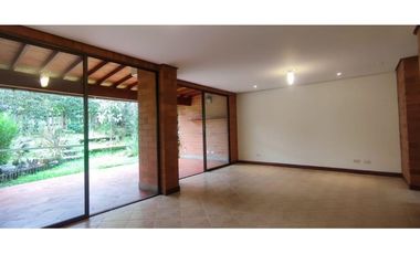 Casa en Alquiler Envigado sector Cumbres