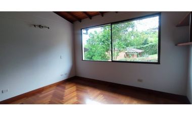Casa en Alquiler Envigado sector Cumbres