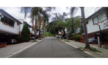 Casa en Alquiler Envigado sector Cumbres