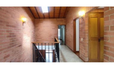 Casa en Alquiler Envigado sector Cumbres