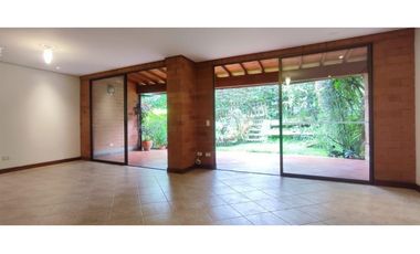 Casa en Alquiler Envigado sector Cumbres