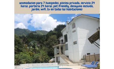 Casa Campestre Amoblada en Arriendo Envigado Sector Loma del Chocho