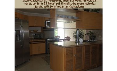 Casa Campestre Amoblada en Arriendo Envigado Sector Loma del Chocho