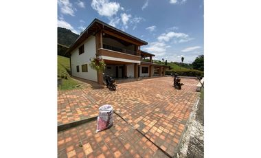 Casa en Arriendo Envigado Sector La Mina