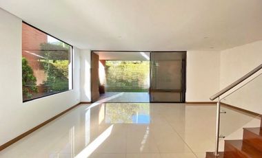 Casa en Arriendo en Envigado Sector Loma del Esmeraldal