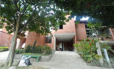 Casa en Arriendo Envigado sector Loma del Esmeraldal