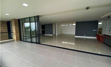 Casa en Arriendo Envigado sector Loma del Atravesado