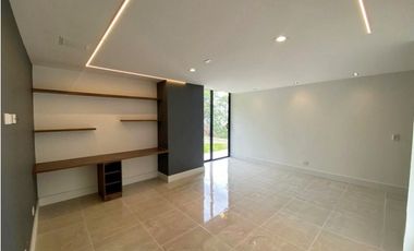 Casa en Arriendo Envigado sector Loma del Atravesado