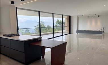 Casa en Arriendo Envigado sector Loma del Atravesado