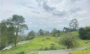 Casa en Arriendo Envigado sector Loma del Atravesado