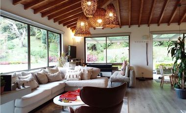 Casa Amoblada en Arriendo en Envigado Sector El Escobero