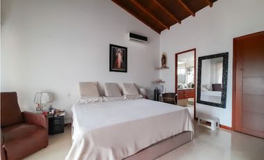 Casa Duplex en Arriendo Envigado Sector Loma los Benedictinos