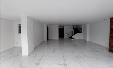 Casa en Arriendo en Envigado Sector Colina Campestre
