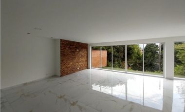 Casa en Arriendo en Envigado Sector Colina Campestre