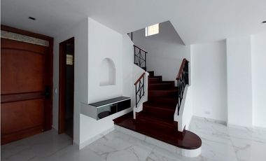 Casa en Arriendo en Envigado Sector Colina Campestre