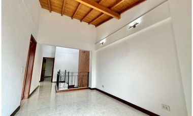 Casa Dúplex en Arriendo Envigado Sector San Lucas
