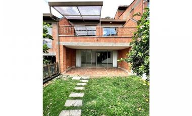 Casa Dúplex en Arriendo Envigado Sector San Lucas