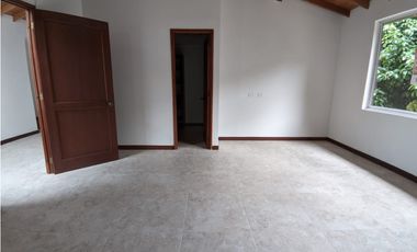 Casa en Arriendo en Envigado Sector Bosque el Chuscal