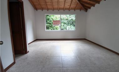 Casa en Arriendo en Envigado Sector Bosque el Chuscal