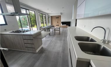 Casa en Arriendo Envigado Sector KM4