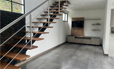 Casa en Arriendo Envigado Sector KM4