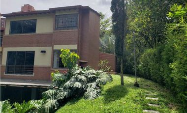 Casa Dúplex en Arriendo Envigado Sector Quebrada Clara