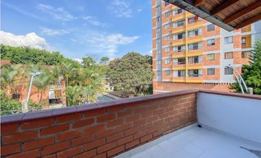 Casa Dúplex en arriendo Envigado Sector Dorado