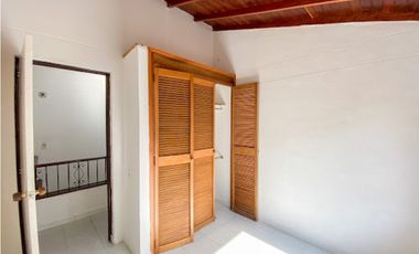 Casa Dúplex en arriendo Envigado Sector Dorado