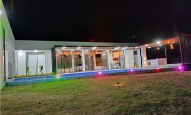 Venta de casa campestre de 1108 M2 en 890 mill en La Mesa Cund