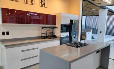 Venta de casa campestre de 1108 M2 en 890 mill en La Mesa Cund