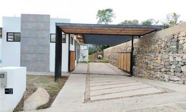 Venta de casa campestre de 1108 M2 en 890 mill en La Mesa Cund