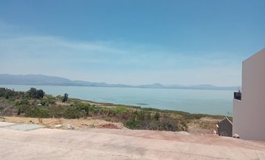 Fraccionamiento frente al lago de Chapala