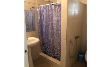 SE VENDE AMPLIA CASA EN SAN ANTONIO