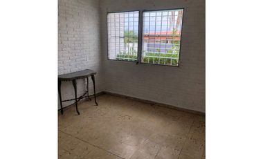 SE VENDE AMPLIA CASA EN SAN ANTONIO