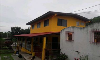 VENTA DE CASA EN CHAME, FRENTE A LA PANAMERICANA, IDEAL PARA NEGOCIO