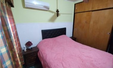 CASA CON DEPTO CALLE AMBROSETTI