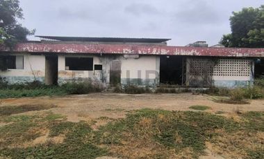 MACRO LOTE EN VENTA EN CENTRO DE PUERTO LOPEZ - MANABI
