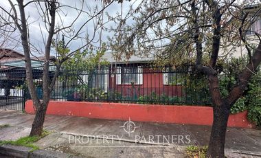 Amplia Propiedad en Barrio muy  tranquilo y cercano a Metro Protectora de la Infancia