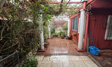 Amplia Propiedad en Barrio muy  tranquilo y cercano a Metro Protectora de la Infancia