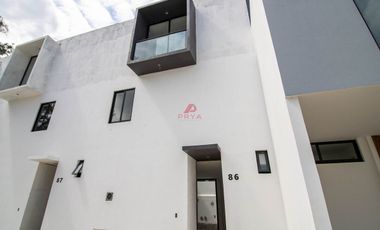 Casa en venta por Mariano Otero, Zapopan Jalisco.