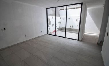 Casa en venta por Mariano Otero, Zapopan Jalisco.