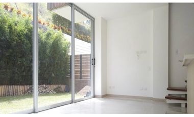 Casa en Arriendo Envigado Sector Loma del Atravesado