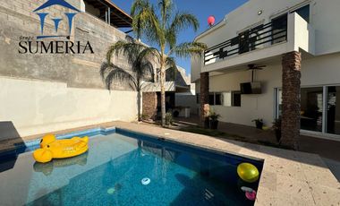 Venta de hermosa y amplia casa CON ALBERCA, Valle Escondido