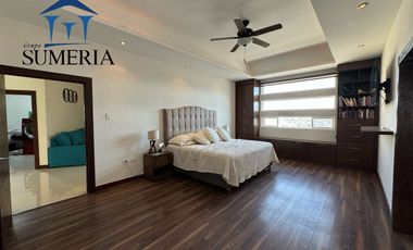 Venta de hermosa y amplia casa CON ALBERCA, Valle Escondido