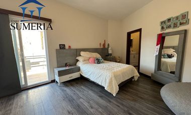 Venta de hermosa y amplia casa CON ALBERCA, Valle Escondido