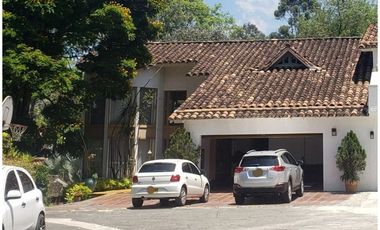 Casa Amoblada en Arriendo Envigado sector Loma del Chocho